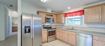 Charming 3 Bedroom Farm Retreat in Lithia