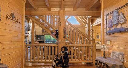 Copper Canyon - Luxury Lodge located on Private Lake