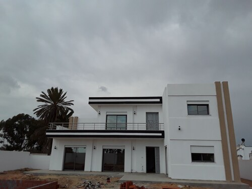 New house 5mm from the beach and 2 min from Djerba town center.