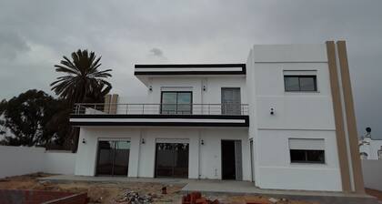 New house 5mm from the beach and 2 min from Djerba town center.