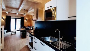 Coffee/tea maker, full-size fridge, microwave, oven - Alpenchalet Nassfeld (Hermagor-Pressegger See)