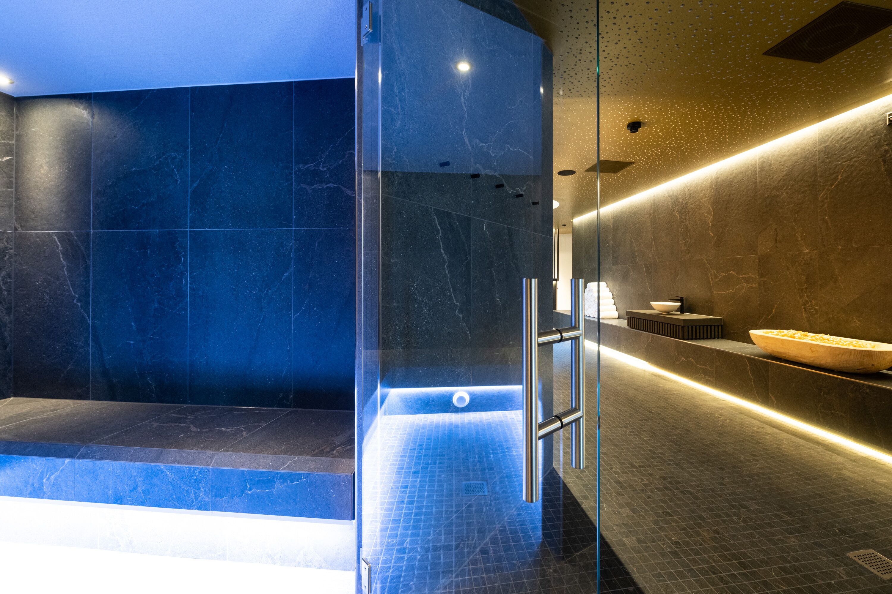 Sauna, bañera de hidromasaje, baño turco 