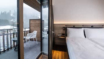 Single Room, Balcony