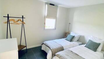 2 chambres, fer et planche Ă repasser, accĂšs Internet, draps fournis