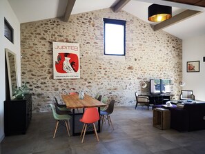 Dining - Authentic Catalan farmhouse with heated pool 10 minutes from the beach (Saint-Génis-des-Fontaines)