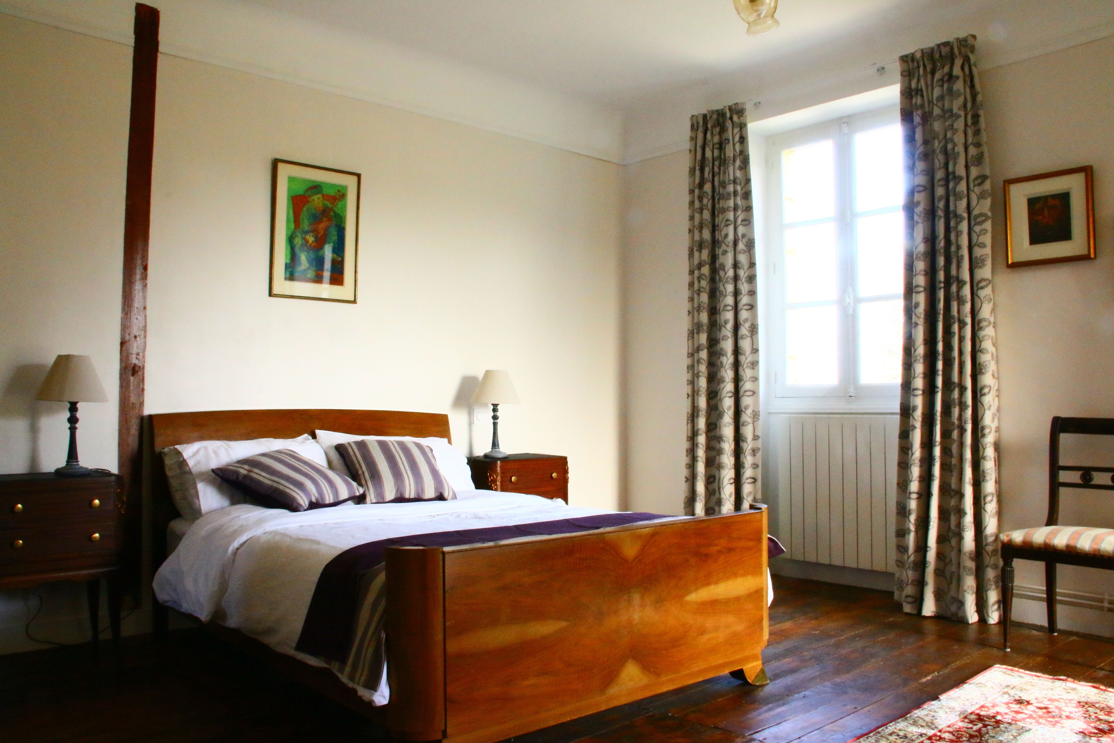 3 slaapkamers, een strijkplank/strijkijzer, gratis wifi, beddengoed