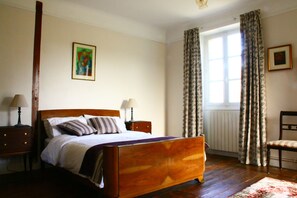 3 soverom, strykejern/-brett, wi-fi (inkludert) og sengetøy