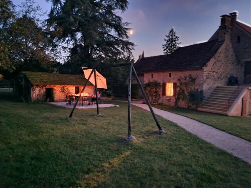 Idyllic family retreat - spacious, tranquil, Games Room in a restored Farmhouse