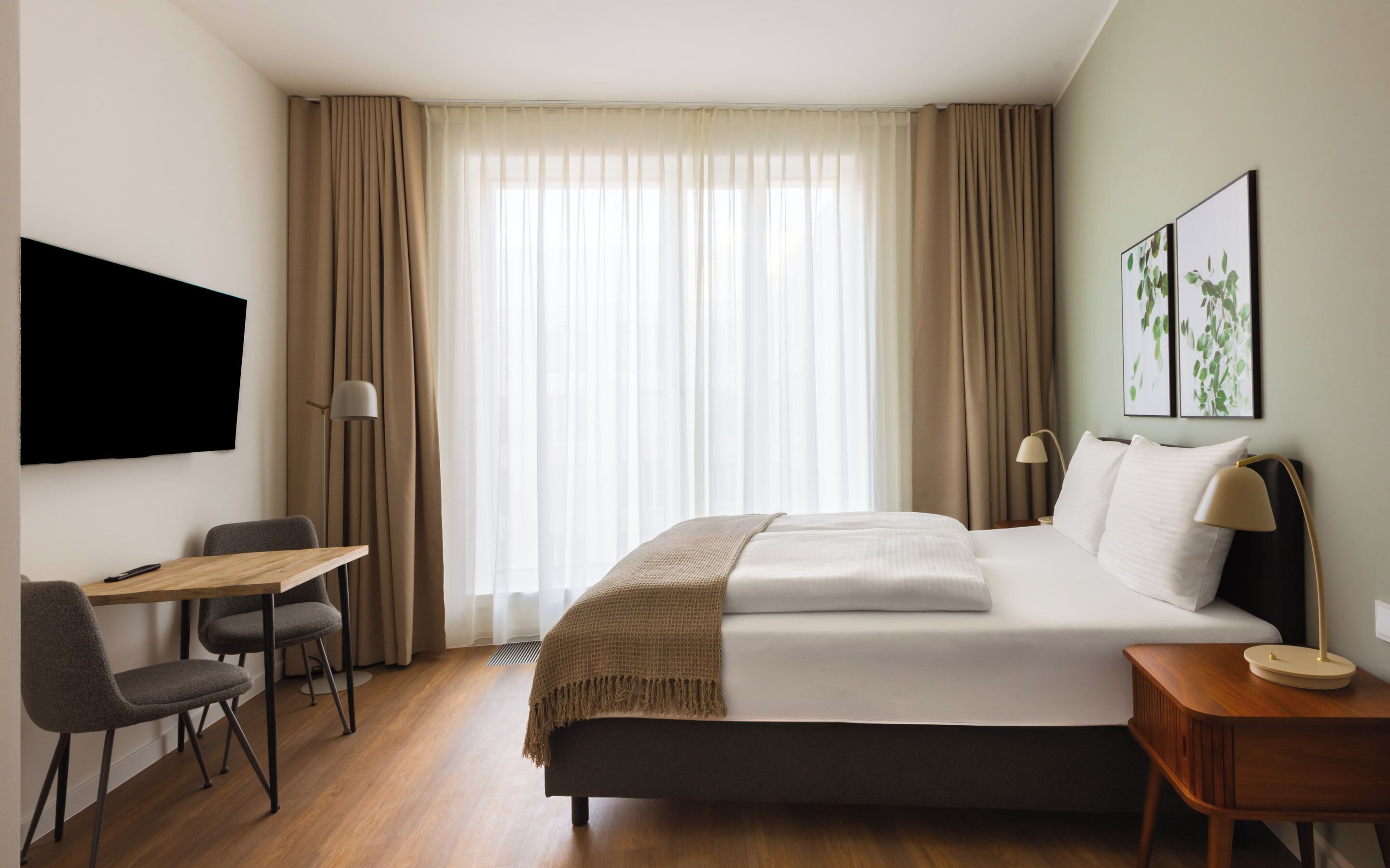 Queen Room | 1 soverom, individuelt dekorert, individuelt innredet og skrivebord