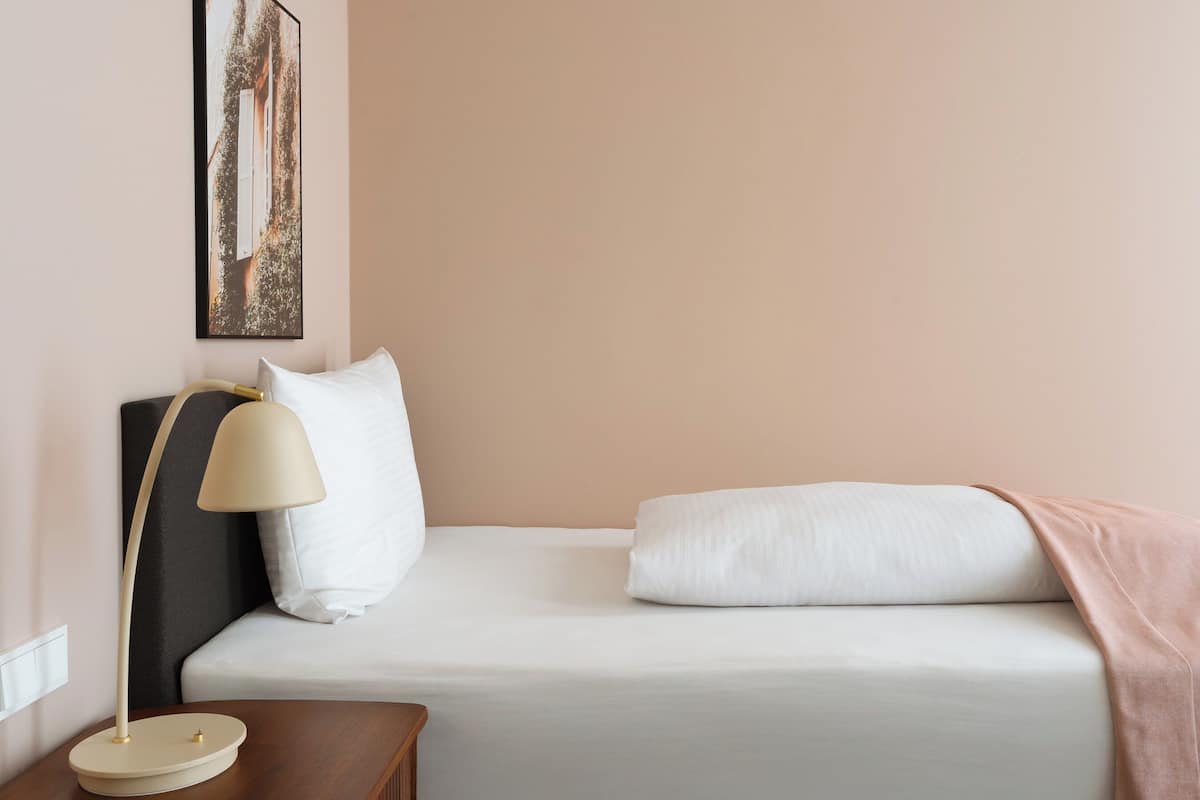 Enkeltrom | 1 soverom, individuelt dekorert, individuelt innredet og skrivebord