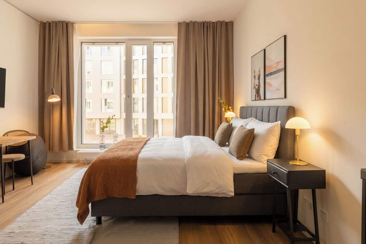 Suite (barrier-free) | 1 bedroom, desk, blackout drapes, WiFi (free)