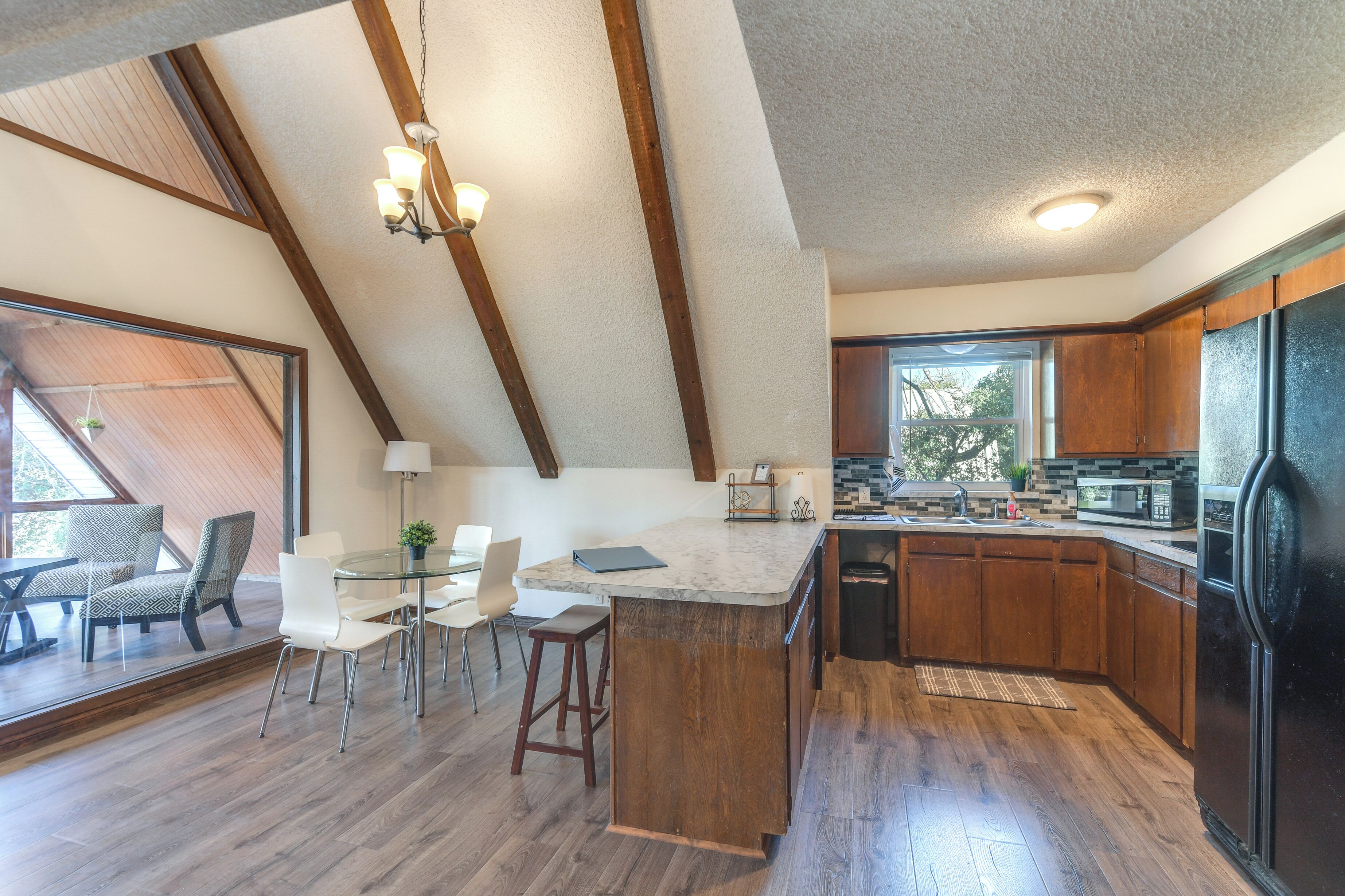 Warm A-Frame Cabin w/ Dock on Lake Brownwood!