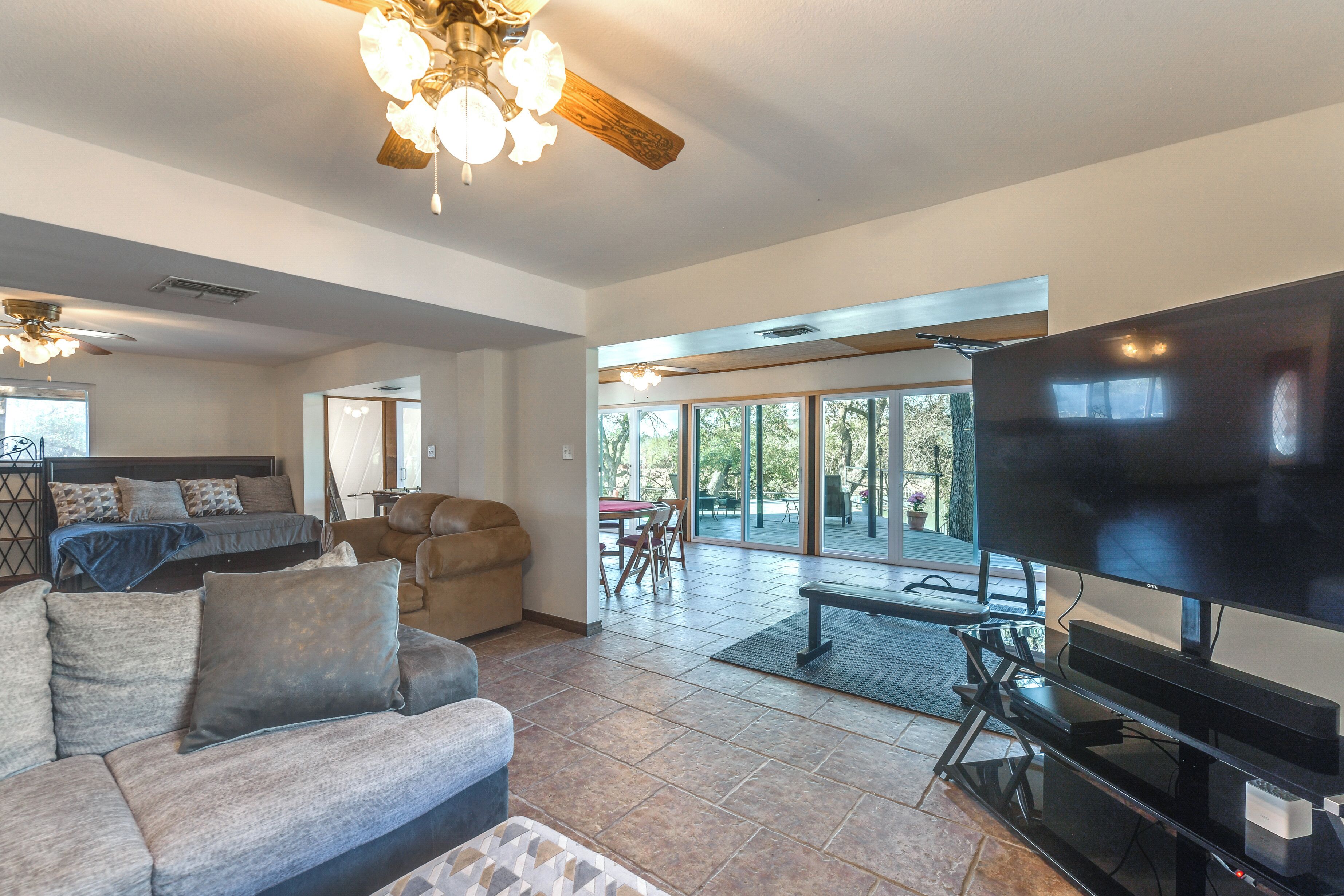 Warm A-Frame Cabin w/ Dock on Lake Brownwood!