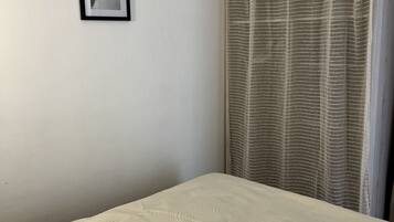 2 chambres, lit parapluie