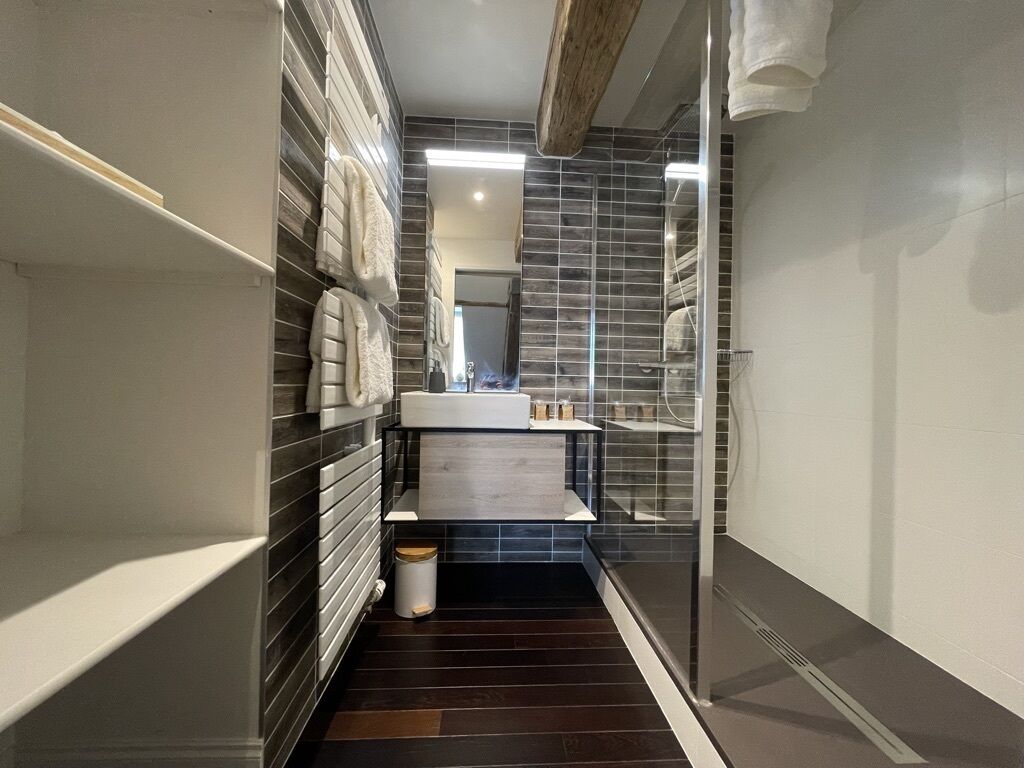 Deluxe Double Room, Ensuite, Garden View (Les Baudes) | Bilik Mandi