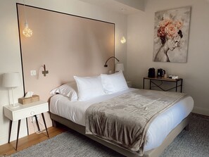 Superior Double Room, Ensuite, Vineyard View (Les Feusselottes )