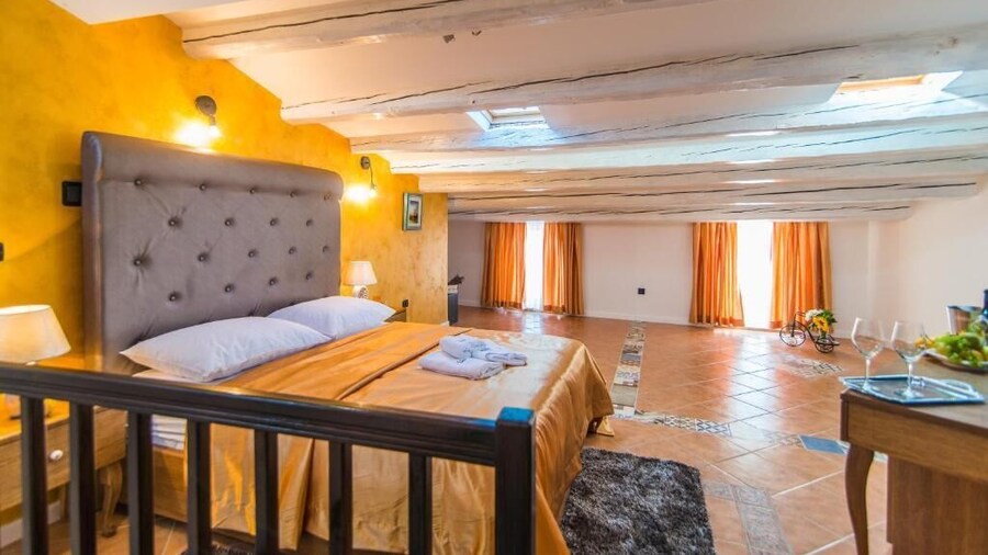 BELLA NATKA BED AND BREAKFAST