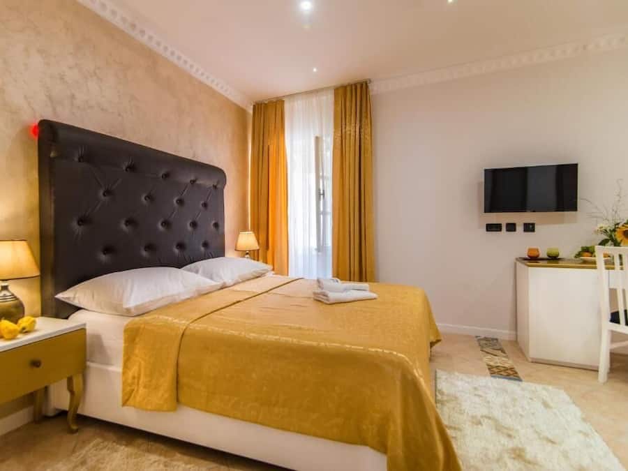 Deluxe Double or Twin Room | Minibar, desk, free WiFi, bed sheets