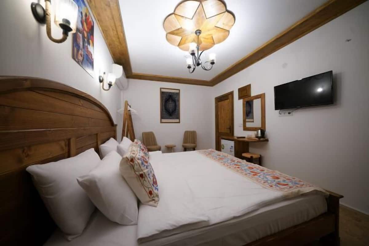 Premium bedding, Select Comfort beds, minibar, individually decorated