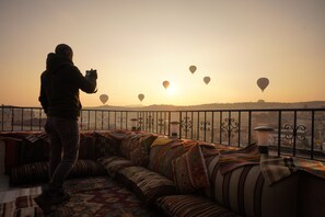 Comfort Double Room, 1 Queen Bed, Non Smoking | Living area | 82-cm LCD TV with satellite channels, TV - Pashahan Hotel (Nevsehir)