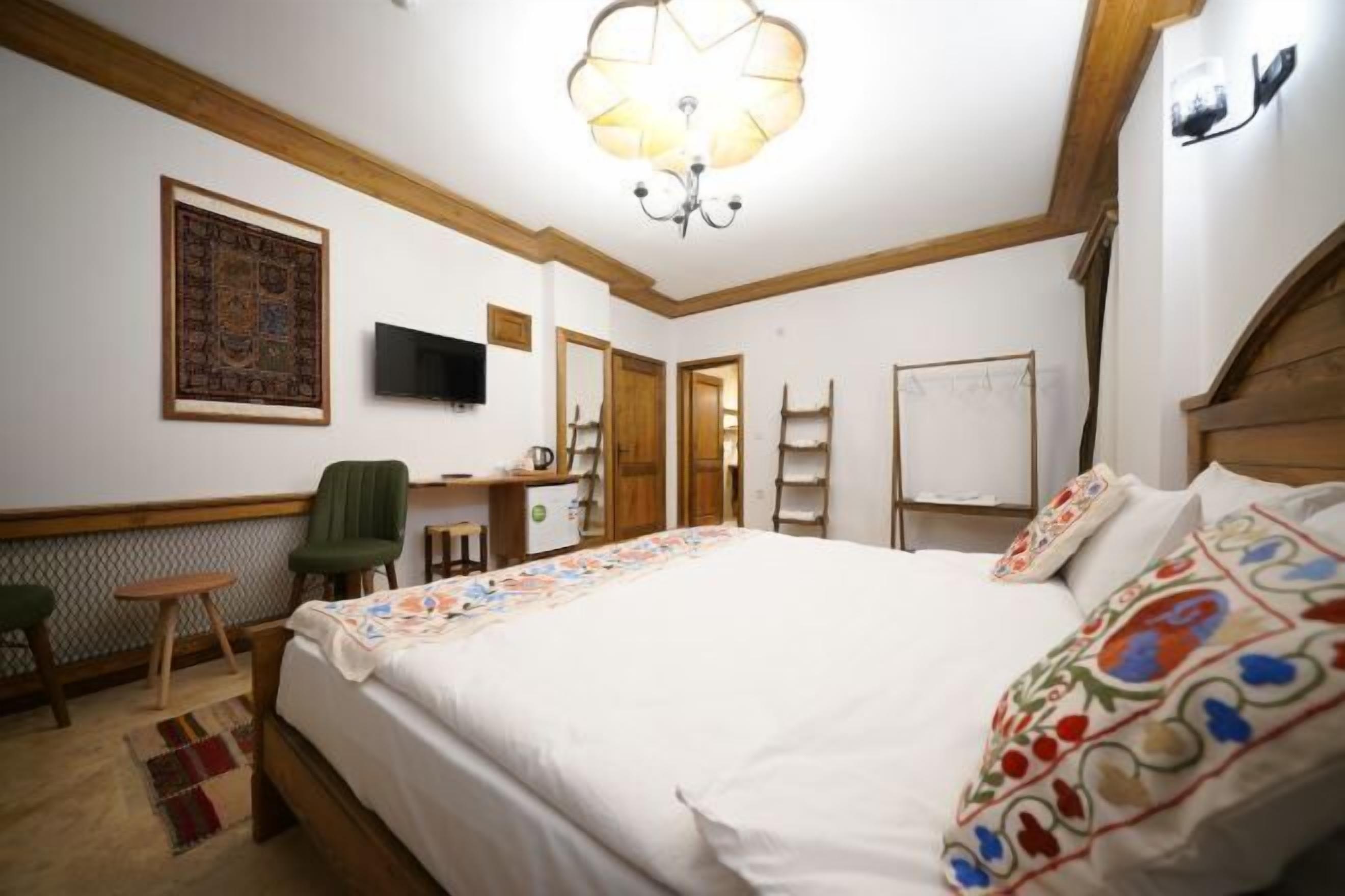 Ropa de cama de alta calidad, colchones Select Comfort y minibar 