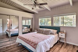 3 bedrooms, desk, Internet, bed sheets - Sunny Pahoa Retreat: Snorkel, Hike & Shop! (Pāhoa)