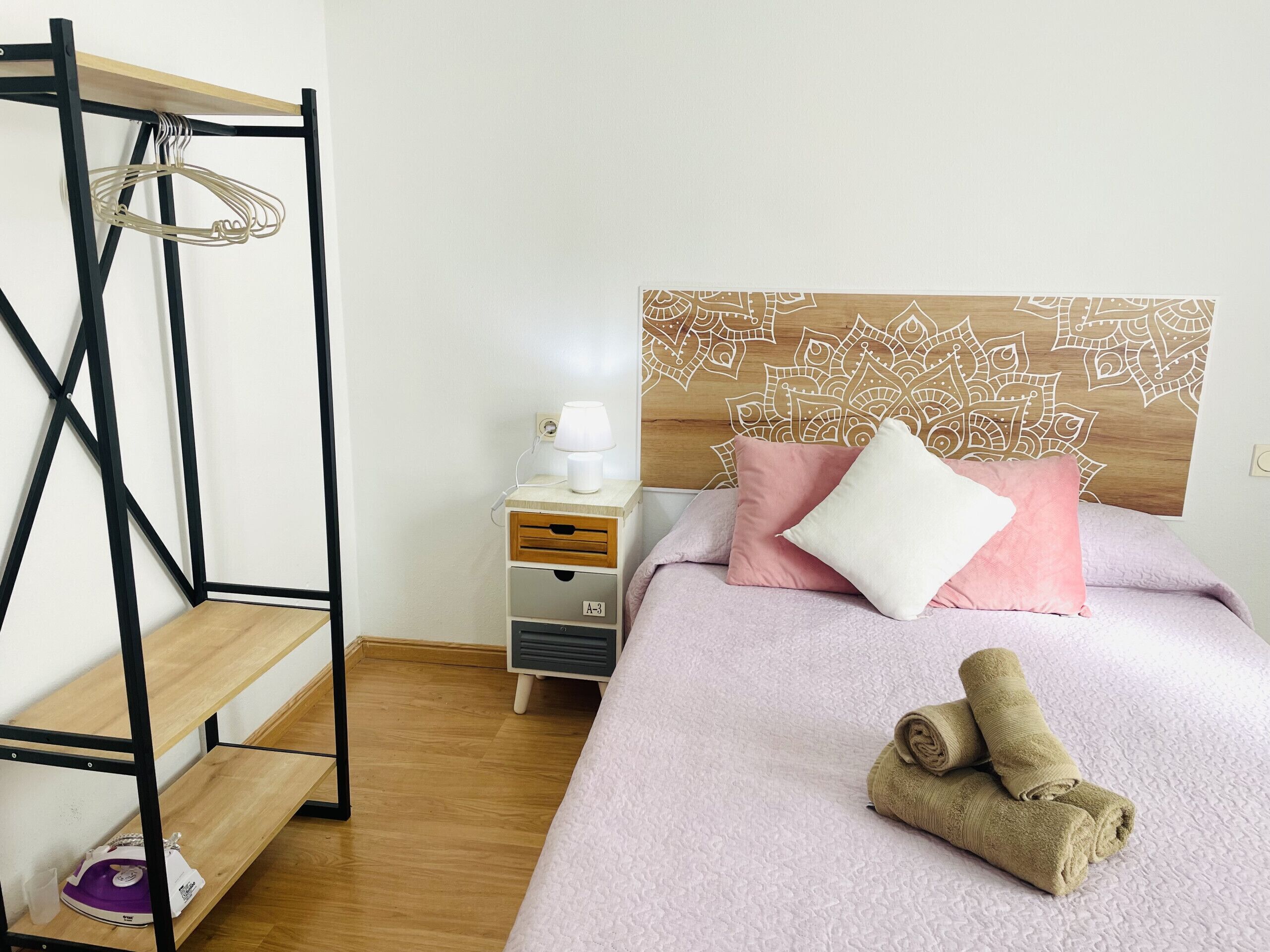 2 bedrooms, travel cot, free WiFi