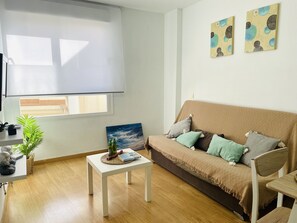 TV - Sailboat Apartment In the center of nerja (Nerja)