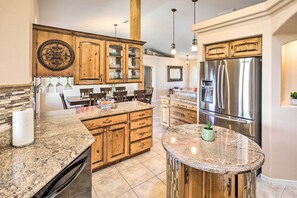 Fridge, microwave, stovetop, dishwasher - Heated Pool & Game Room: Lake Havasu Retreat (Lake Havasu City)