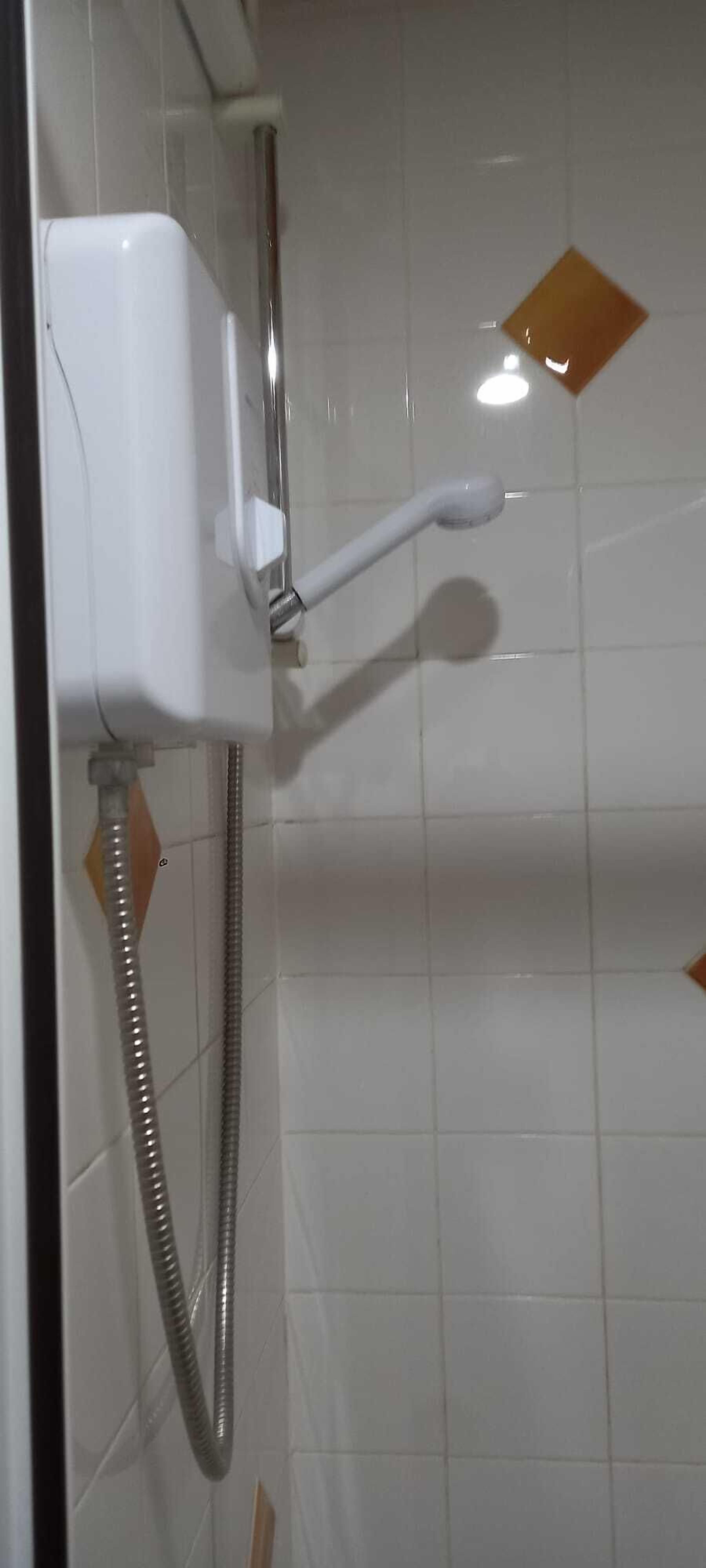 Standard Single Room - Room 4 | Bathroom | Towels