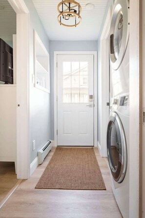 Interior - Home away from home between Wilmington/Newark (Wilmington)