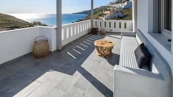 Deluxe Suite | Terrace/patio