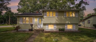 The Irish Retreat 4Bedrooms, 2 miles from Campus, Foosball, BBQ