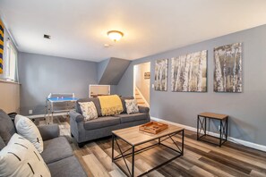 Televisión y oficina 