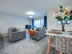 Living area - Pass the Keys | Spacious Manchester Apartment with Parking (Manchester)