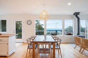 Dining - Perch - Seascape Summit: Oceanview 3BR/3BA, dog friendly, Quiet & Private! (Oak Harbor)