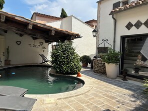 A heated pool - Aix en Provence has quiet house 5m from the city center on foot (Aix-en-Provence)