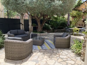 Terrace/patio - Aix en Provence has quiet house 5m from the city center on foot (Aix-en-Provence)