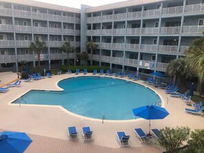 Indoor pool, outdoor pool - Cute Coastal Condo- 2 Br 2 Ba- Pool, Hot Tub, Tennis - Hilton Head Resort Bld 3 (Hilton Head Island)