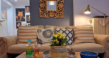 GRAN BLUE SUITE 10 mins from Piraeus Port