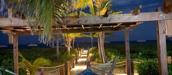 Oceanfront 2Bed Condo