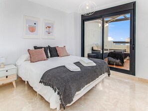 1 slaapkamer, een strijkplank/strijkijzer, gratis wifi