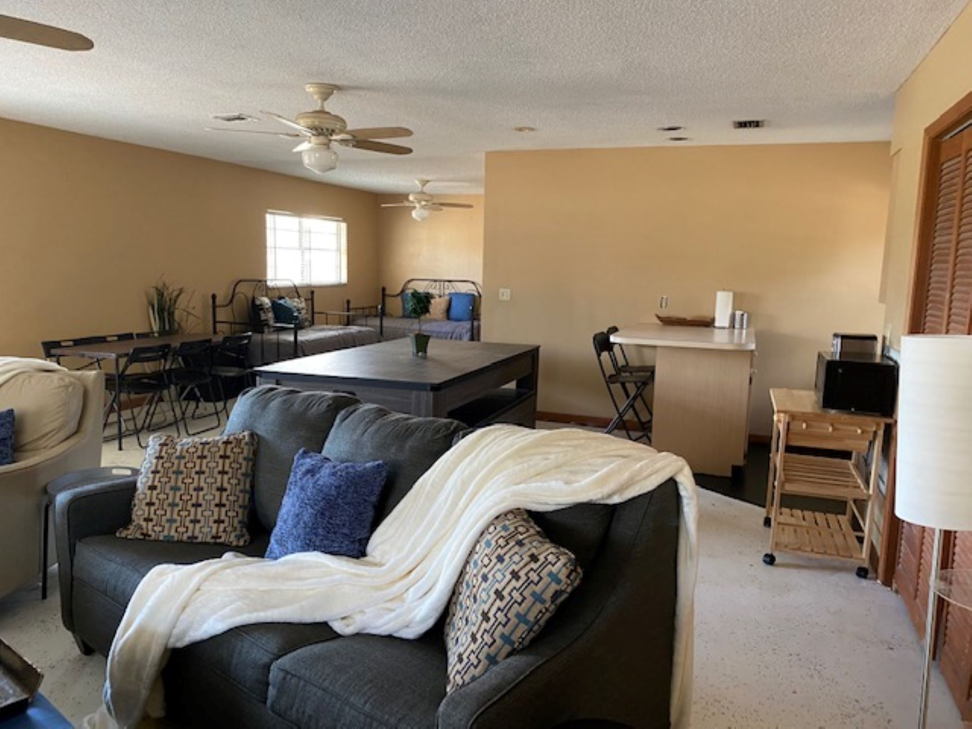 Rustic Chic w/hot tub near theme parks (Pet-Friendly!)