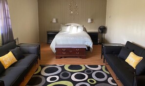 3 camere, una scrivania, Wi-Fi gratuito