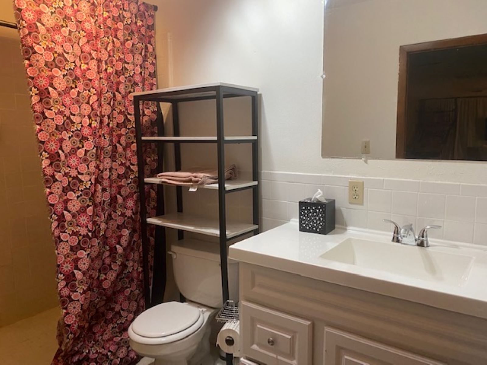 Rustic Chic w/hot tub near theme parks (Pet-Friendly!)