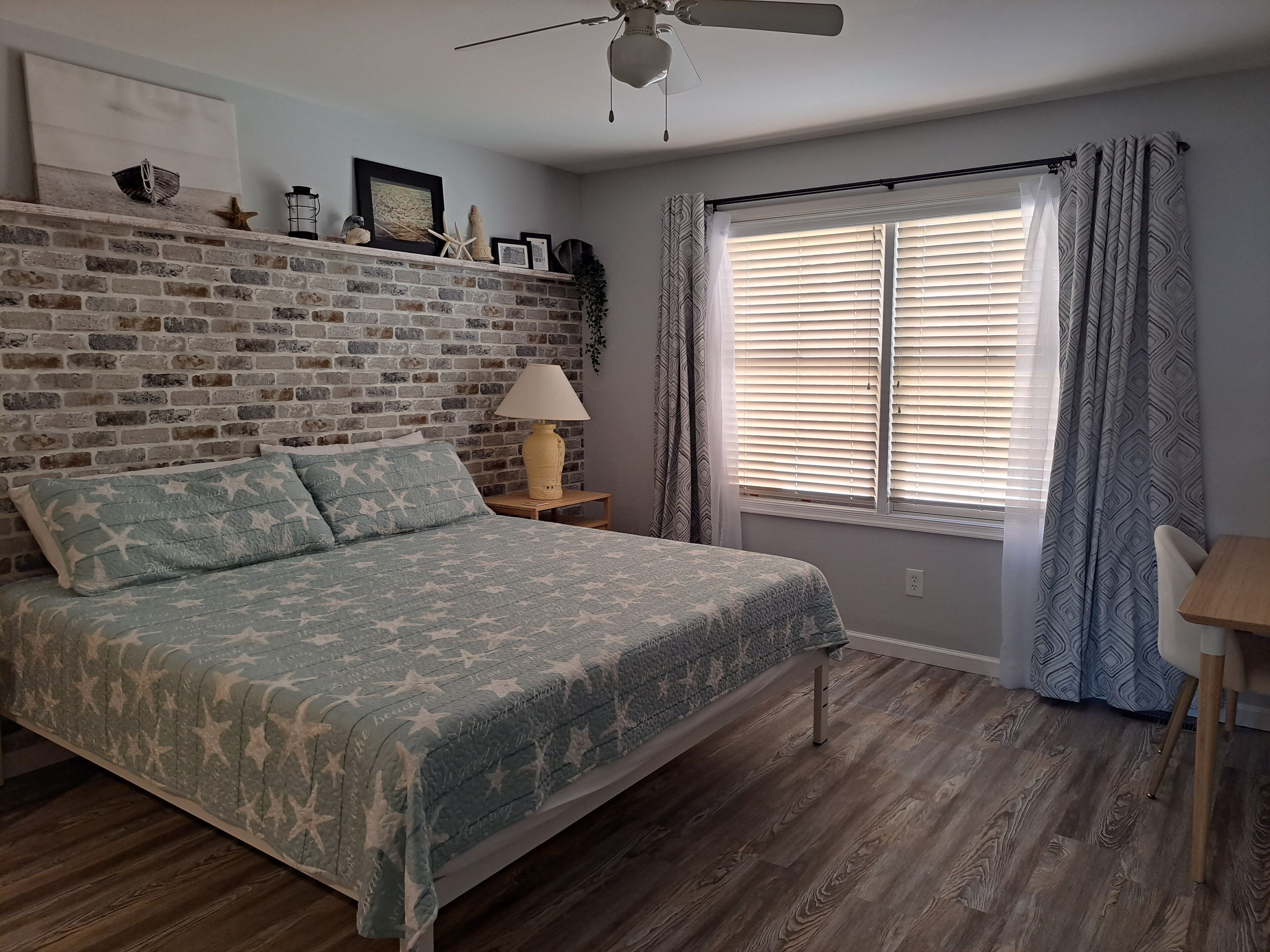 Master bed (King)