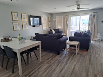 Living room and dining area (seats 8)