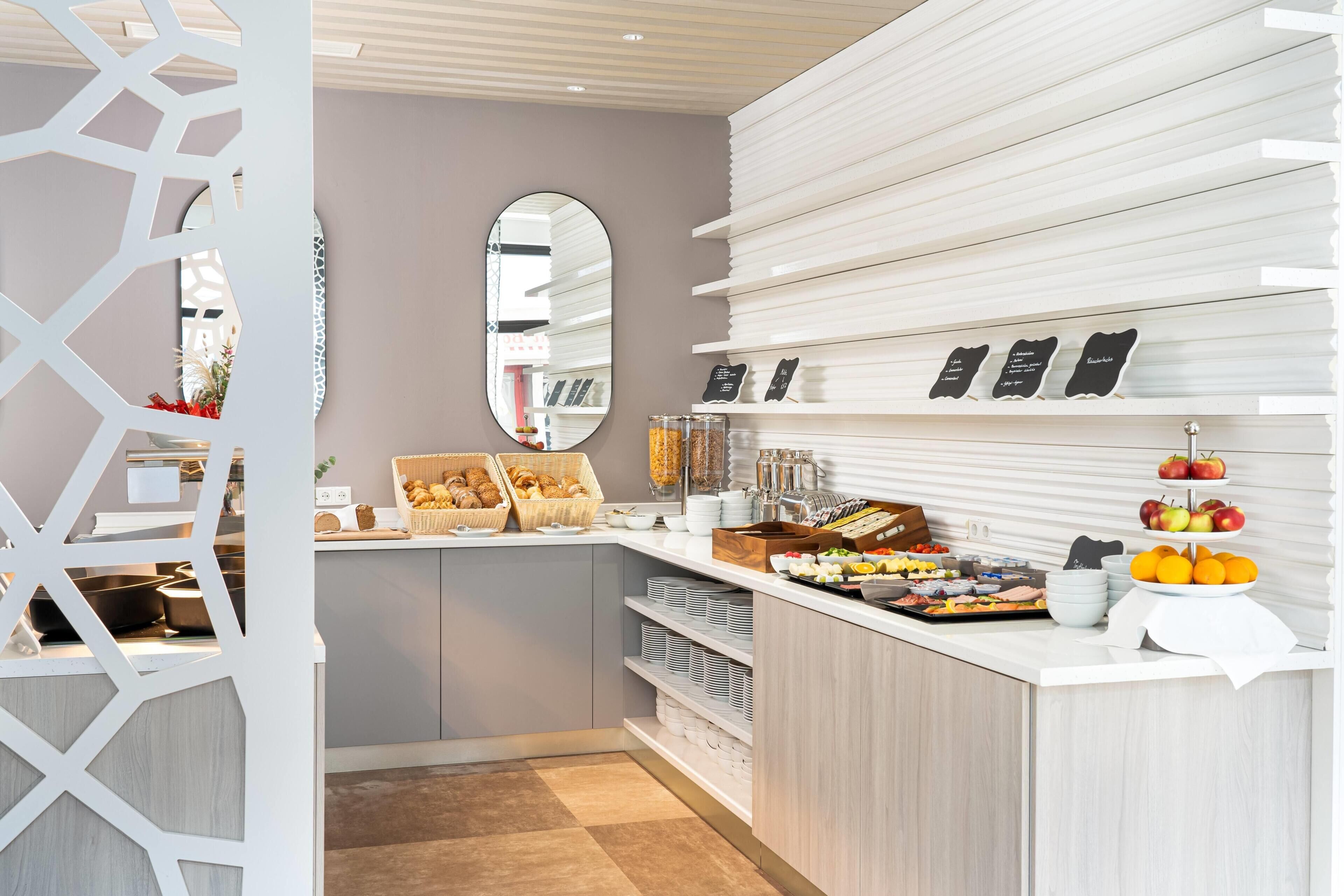 Tägliches Frühstücksbuffet gegen Gebühr