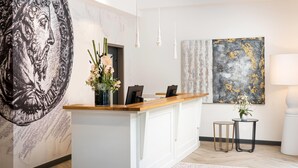Lobby - elaya hotel regensburg city center, Trademark by Wyndham (Regensburg)