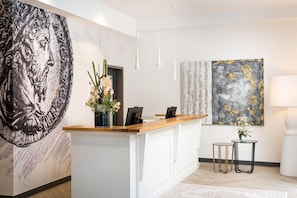 Lobby - elaya hotel regensburg city center, Trademark by Wyndham (Regensburg)